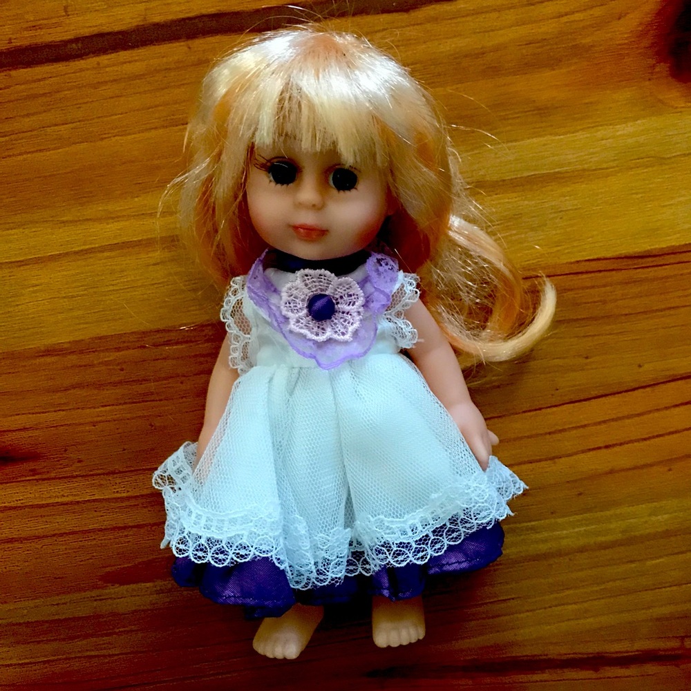 American Fashion World Doll 5”